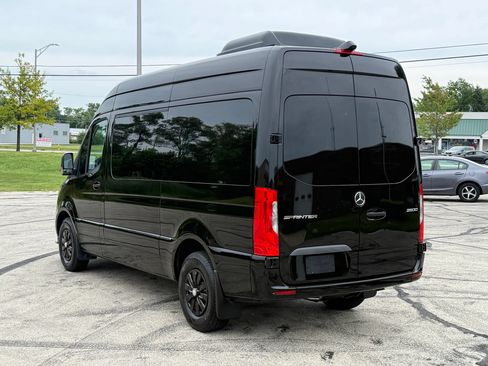 Used 2023 Mercedes-Benz Sprinter 2500 image 5