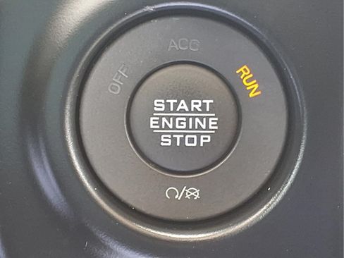 Used 2023 Jeep Wrangler Unlimited Rubicon 4xe w/ Cold Weather Group AWD/4WD image 15