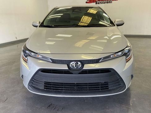 Used 2023 Toyota Corolla LE FWD image 8