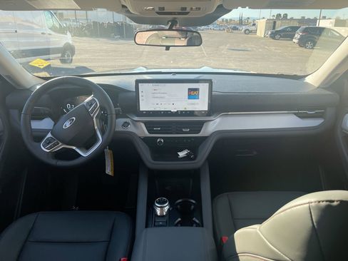 New 2026 Ford Explorer Active w/ Active Comfort Package image 31