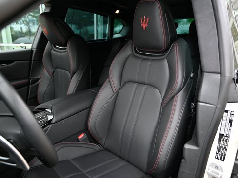 Used 2024 Maserati Levante Modena Ultima AWD/4WD image 23