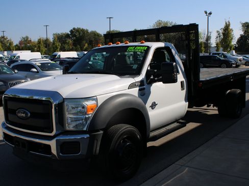 Used 2014 Ford F550 2WD Regular Cab Super Duty image 3