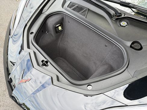 Used 2020 Chevrolet Corvette Stingray Premium Cpe w/ 3LT Preferred Equipment Group image 31