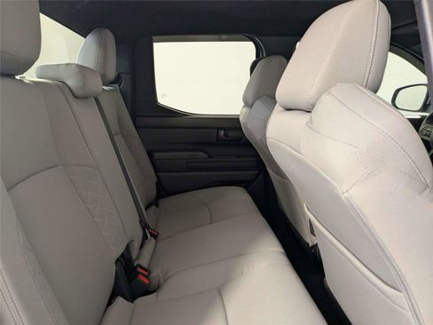 Certified 2024 Toyota Tacoma SR5 AWD/4WD image 28