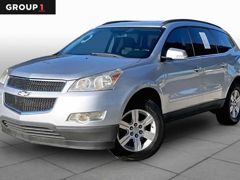 Used 2012 Chevrolet Traverse LT FWD image 1
