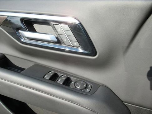 Used 2025 Chevrolet Tahoe Z71 image 19