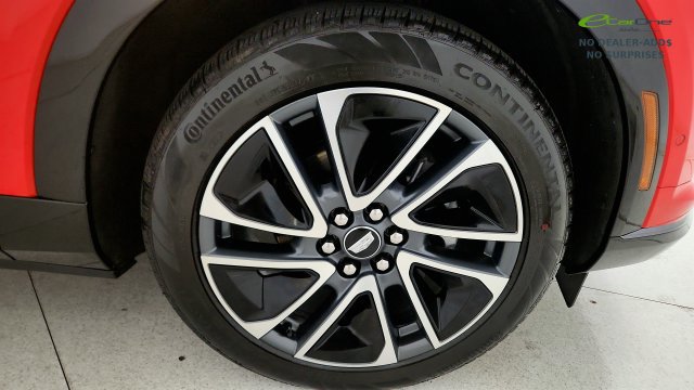 Used 2025 Cadillac Optiq Sport 2 AWD/4WD image 83
