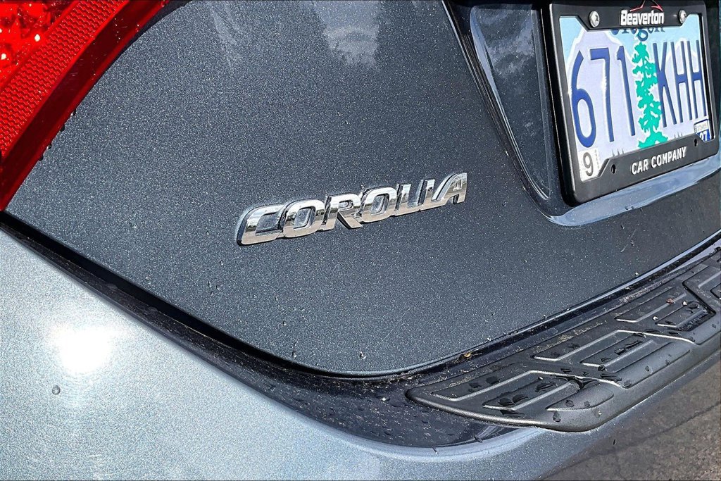 Used 2017 Toyota Corolla SE FWD image 32