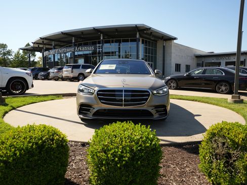 New 2026 Mercedes-Benz S 580 4MATIC Sedan image 3