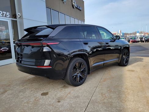 Used 2024 Jeep Wagoneer Launch Edition image 4