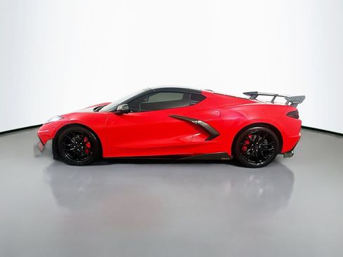 Used 2025 Chevrolet Corvette Stingray Coupe w/ Battery Protection Package RWD image 8
