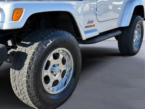Used 2003 Jeep Wrangler X image 9
