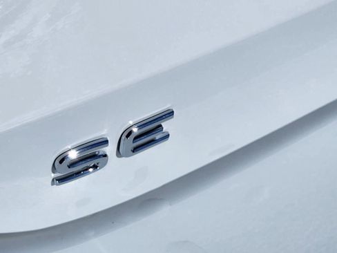 New 2026 Volkswagen Tiguan SE AWD/4WD image 31