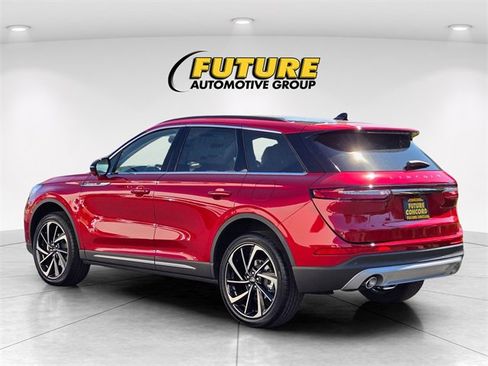 New 2025 Lincoln Corsair Reserve image 5