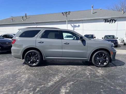 Used 2023 Dodge Durango GT AWD/4WD image 11