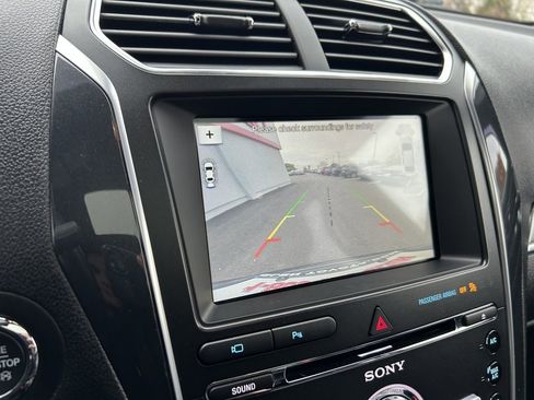 Used 2018 Ford Explorer Sport w/ Equipment Group 401A image 23