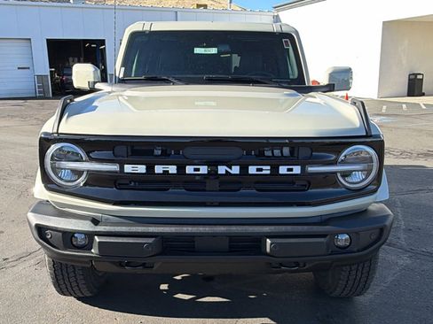 New 2025 Ford Bronco Outer Banks image 8