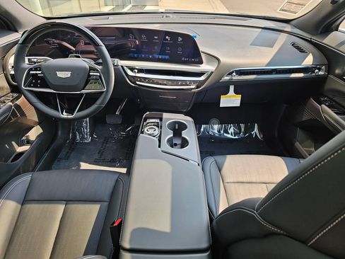 New 2026 Cadillac Lyriq Sport AWD/4WD image 17