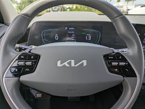 Certified 2023 Kia Niro EX FWD image 21