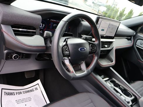 Used 2025 Ford Explorer ST-Line w/ ST-Line Street Pack AWD/4WD image 19
