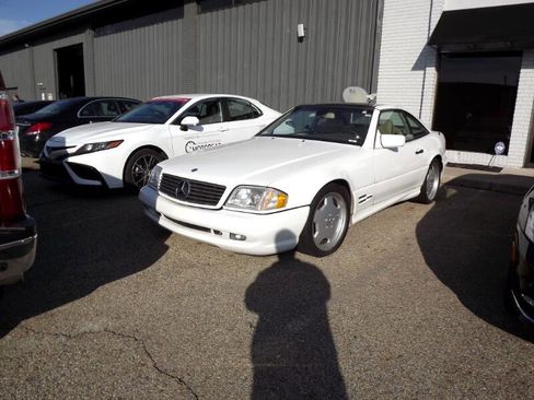 Used 1997 Mercedes-Benz SL 500 image 2