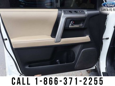 Used 2022 Toyota 4Runner SR5 Premium image 8