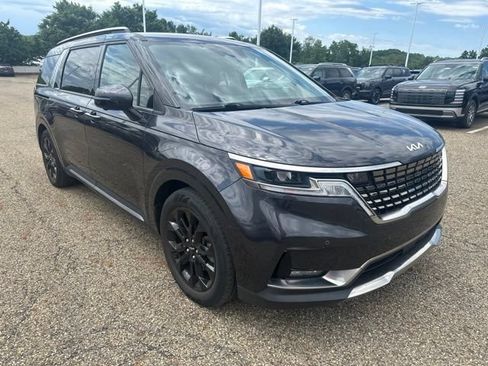Used 2024 Kia Carnival SX FWD image 2