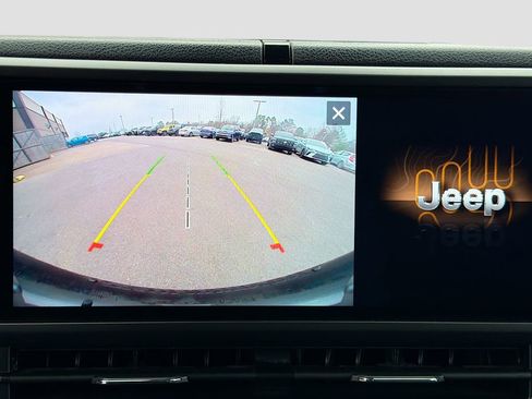 Used 2024 Jeep Wrangler Sport S image 32