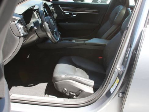 Used 2018 Volvo S90 T6 Momentum w/ Convenience Package AWD/4WD image 27