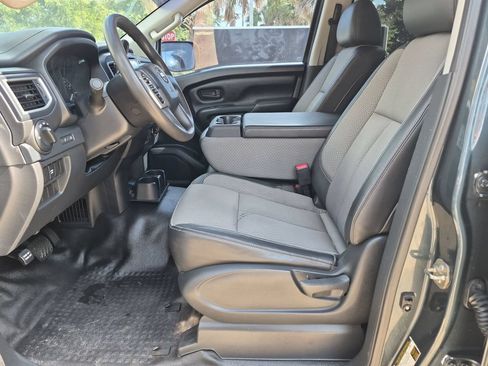 Used 2017 Nissan Titan S RWD image 16