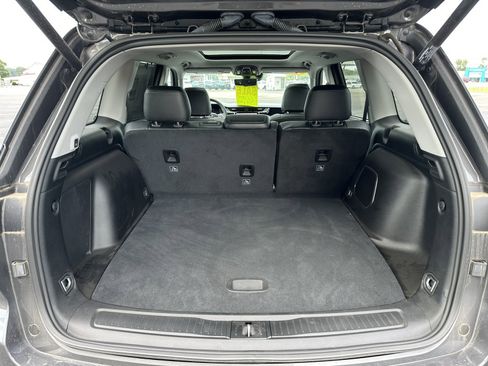 New 2022 Jeep Grand Cherokee Limited 4xe w/ Luxury Tech Group II image 8