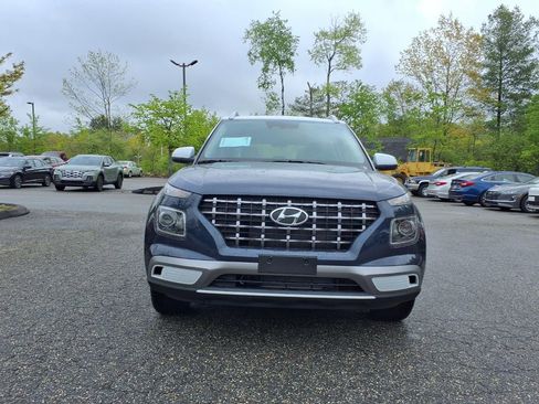 New 2026 Hyundai Venue SEL FWD image 2