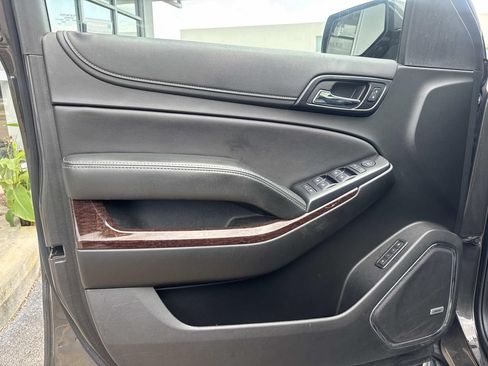 Used 2019 GMC Yukon SLT w/ HD Trailering Package RWD image 19