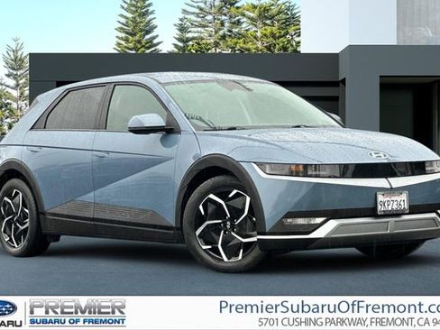 Used 2024 Hyundai Ioniq 5 SE image 1