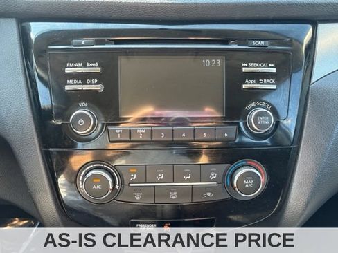 Used 2015 Nissan Rogue S AWD/4WD image 29