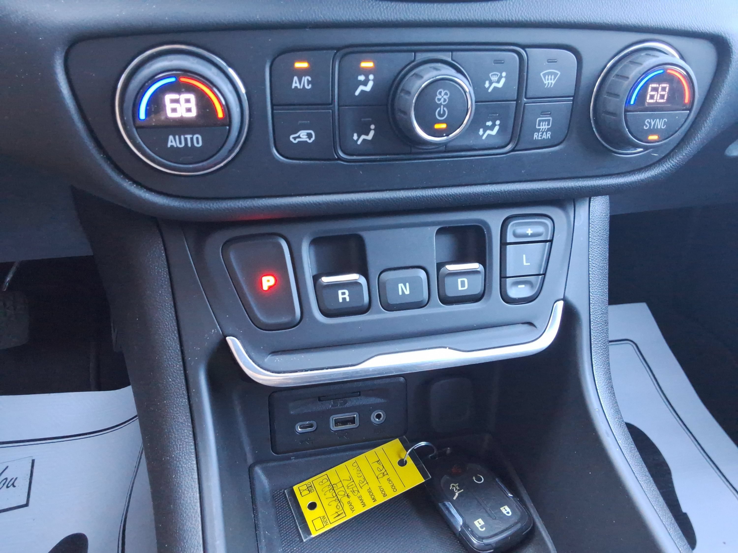 Used 2019 GMC Terrain SLE w/ Driver Convenience Package FWD image 30