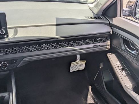 Used 2023 Honda Accord EX image 17