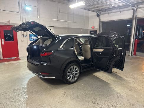 Used 2024 MAZDA CX-90 3.3 Turbo w/ Premium Package AWD/4WD image 14