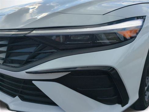 New 2026 Hyundai Elantra Limited image 10