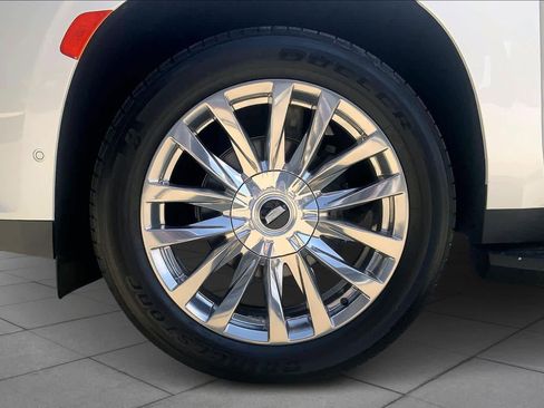 Used 2021 Cadillac Escalade Premium Luxury w/ Performance Package RWD image 11