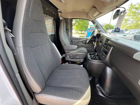 Used 2025 Chevrolet Express 2500 w/ Driver Convenience Package RWD image 29