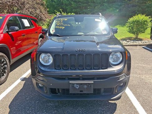 Used 2017 Jeep Renegade Altitude AWD/4WD image 2