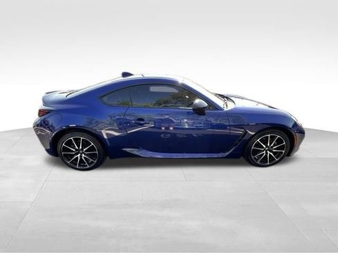 Used 2022 Toyota GR86 w/ ALL Weather Mat Package (TMS) RWD image 9