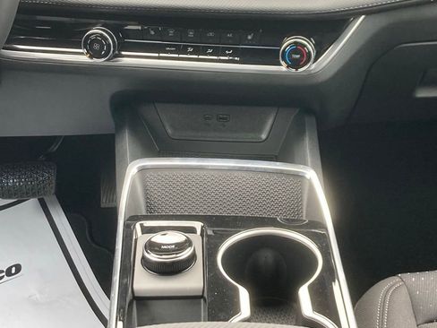 New 2026 Chevrolet Equinox LT AWD/4WD image 18
