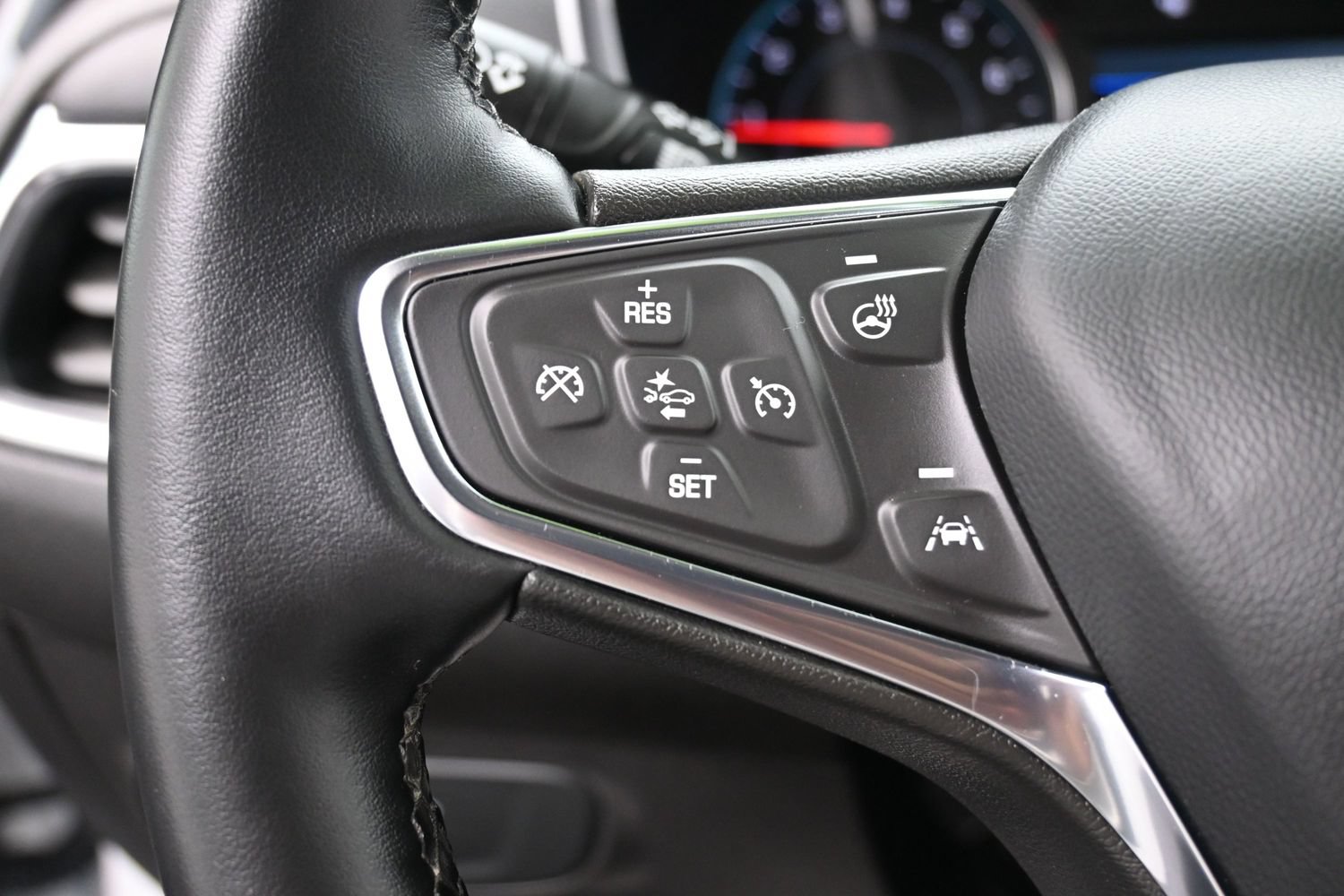 Used 2024 Chevrolet Equinox LT AWD/4WD image 24