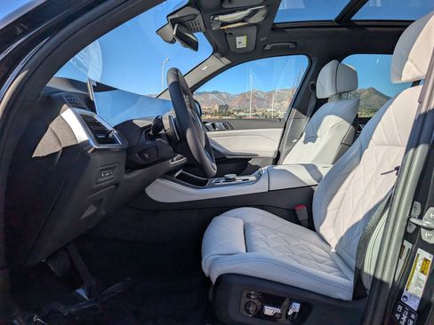 New 2026 BMW X5 xDrive40i w/ Climate Comfort Package image 11