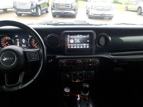 Used 2021 Jeep Wrangler Unlimited Sport AWD/4WD image 10