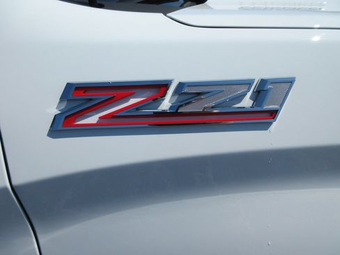 Certified 2025 Chevrolet Silverado 1500 LTZ AWD/4WD image 12