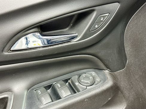 Used 2019 Chevrolet Equinox LT FWD image 20