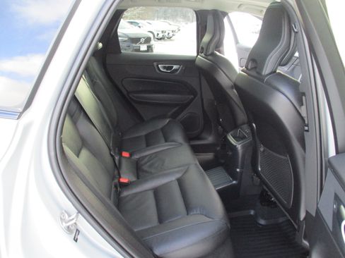 Certified 2024 Volvo XC60 T8 Plus w/ Protection Package Premier image 14